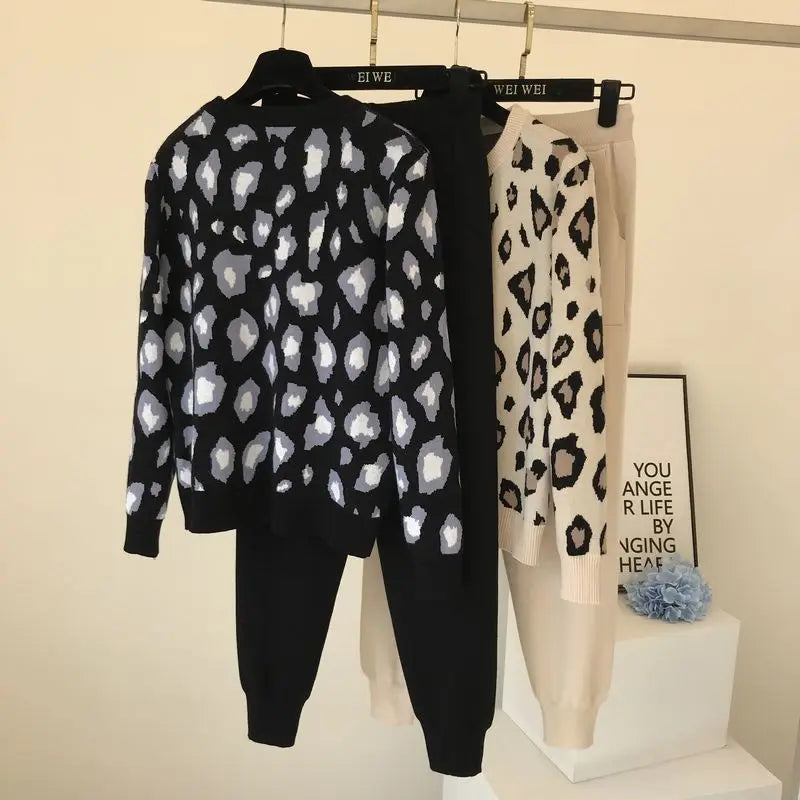 Damen 2-teiliges Leopard Strick Hose Pullover Anzug Set