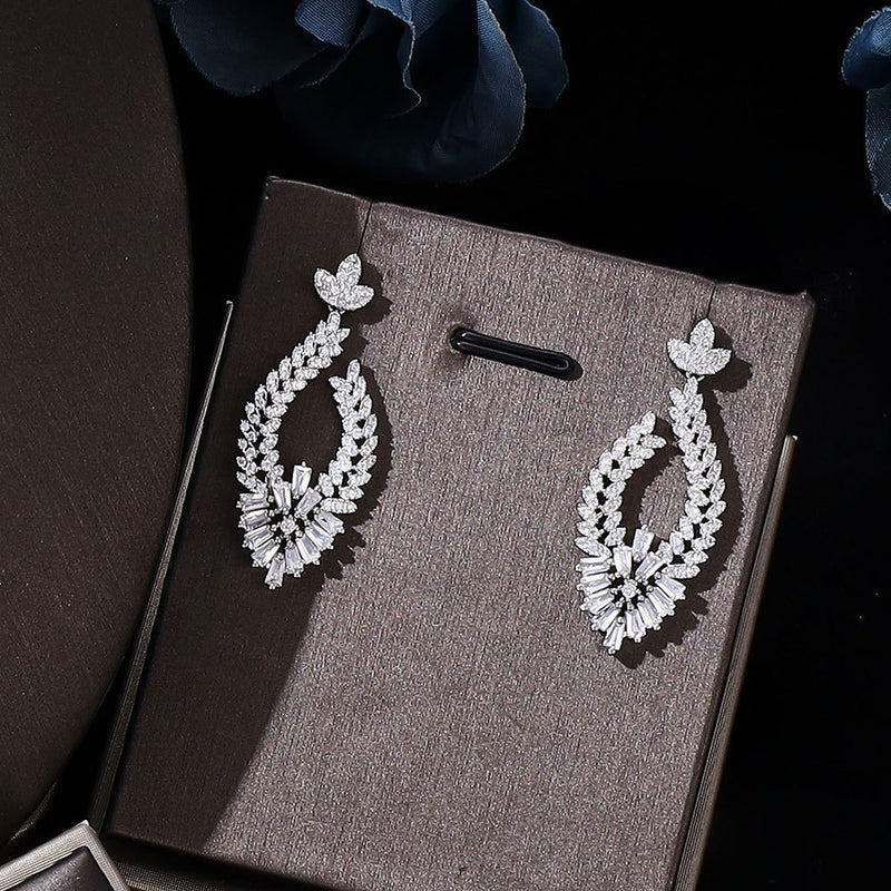 Braut Hochzeit Vierteiliger Schlüsselbein-Ketten Zirkon Schmuck Set