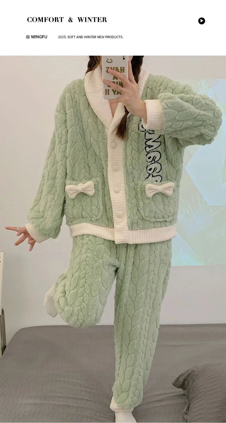 Luxus  Winter Pyjama Loungewear aus Plüsch, langarm und bequeme Hose für Damen
