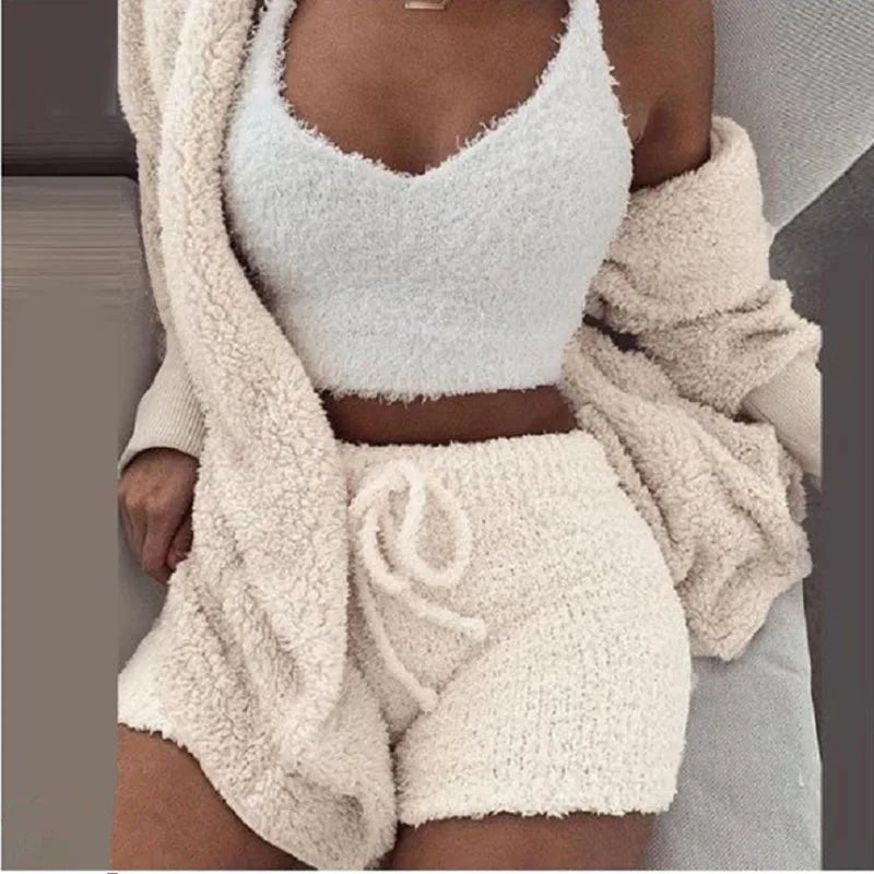 Damen 3 teiliges flauschiges Winter Pyjama-Set Crop Tops und lockere Shorts, Übergröße