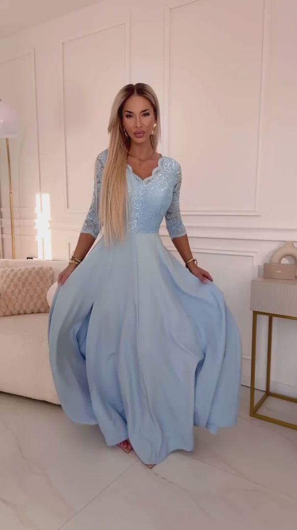 Damen Langes Abendkleid mit Spitze von Numoco hellblau Model