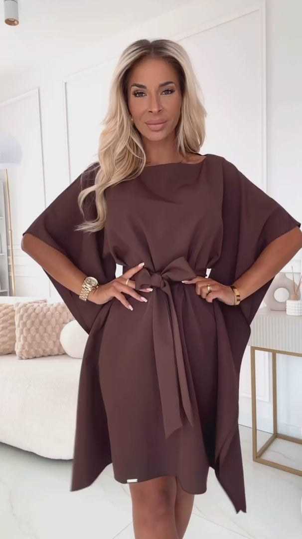 Damen Kleid Schmetterlingskleid Sofia von Numoco braun Model