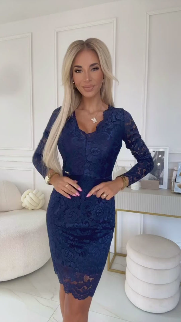 Damen langarm Abendkleid aus Spitze von Numoco marineblau Model