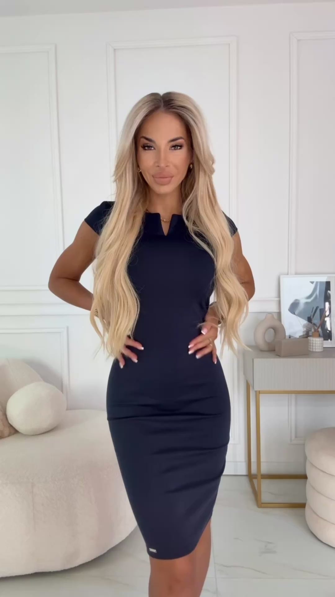 Damen Bleistiftkleid Midi, Figurbetonend, kurze Ärmel & dezenter Ausschnitt von Numoco marineblau Modell