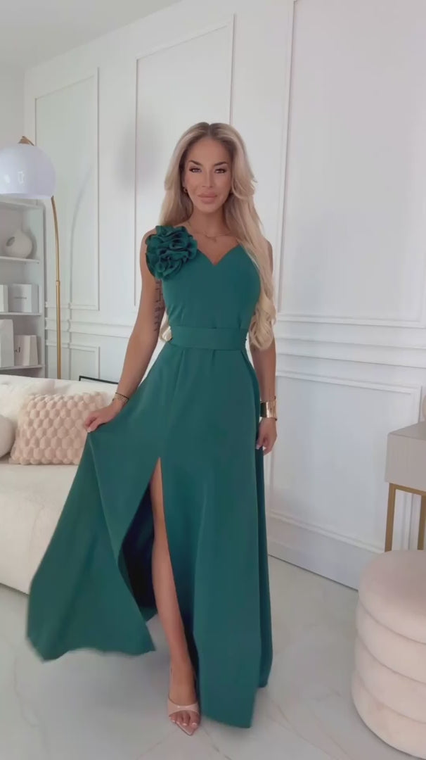 Damen Maxi Abendkleid, Herzausschnitt, Schulterblume & Beinschlitz von Numoco grün Model