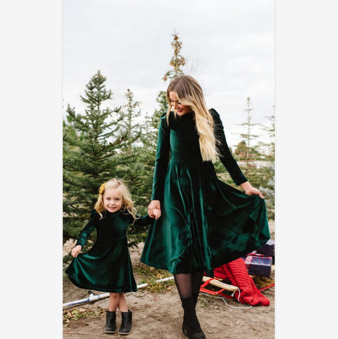Partnerlook Samt Kleid Mama & Tochter